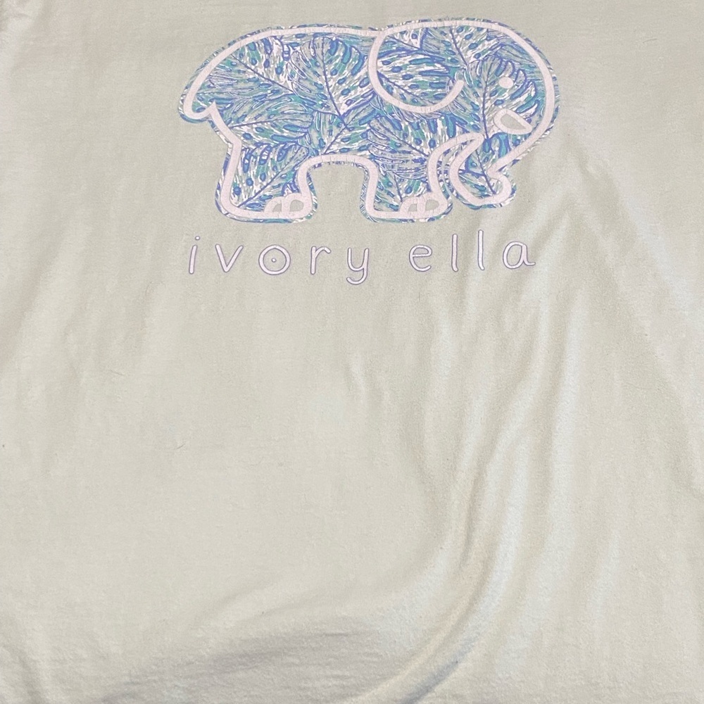 Women's Large Ivory Ella Long Sleeve Tee. Light Green with Blue Elephant
